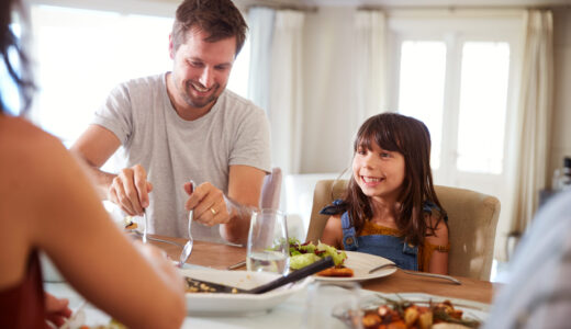 【食卓が楽しくなる！】夫の早食いを改善する5つのステップ
